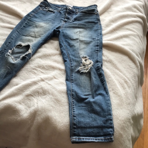 Distressed High Rise Jeans - Picture 3 of 6